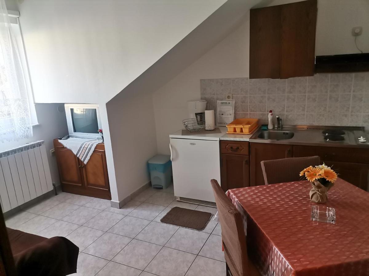 Apartments Petrica Malinska Kültér fotó
