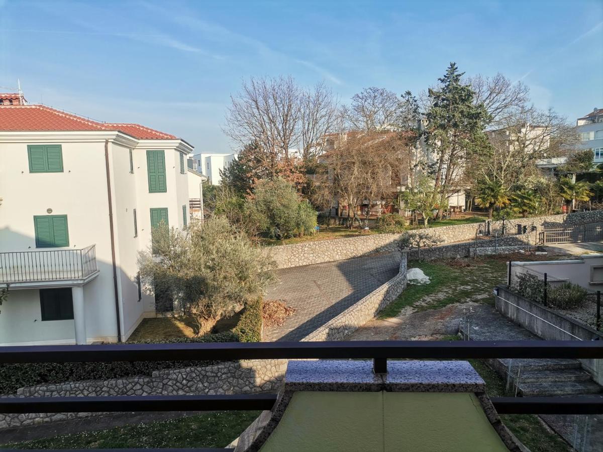 Apartments Petrica Malinska Kültér fotó